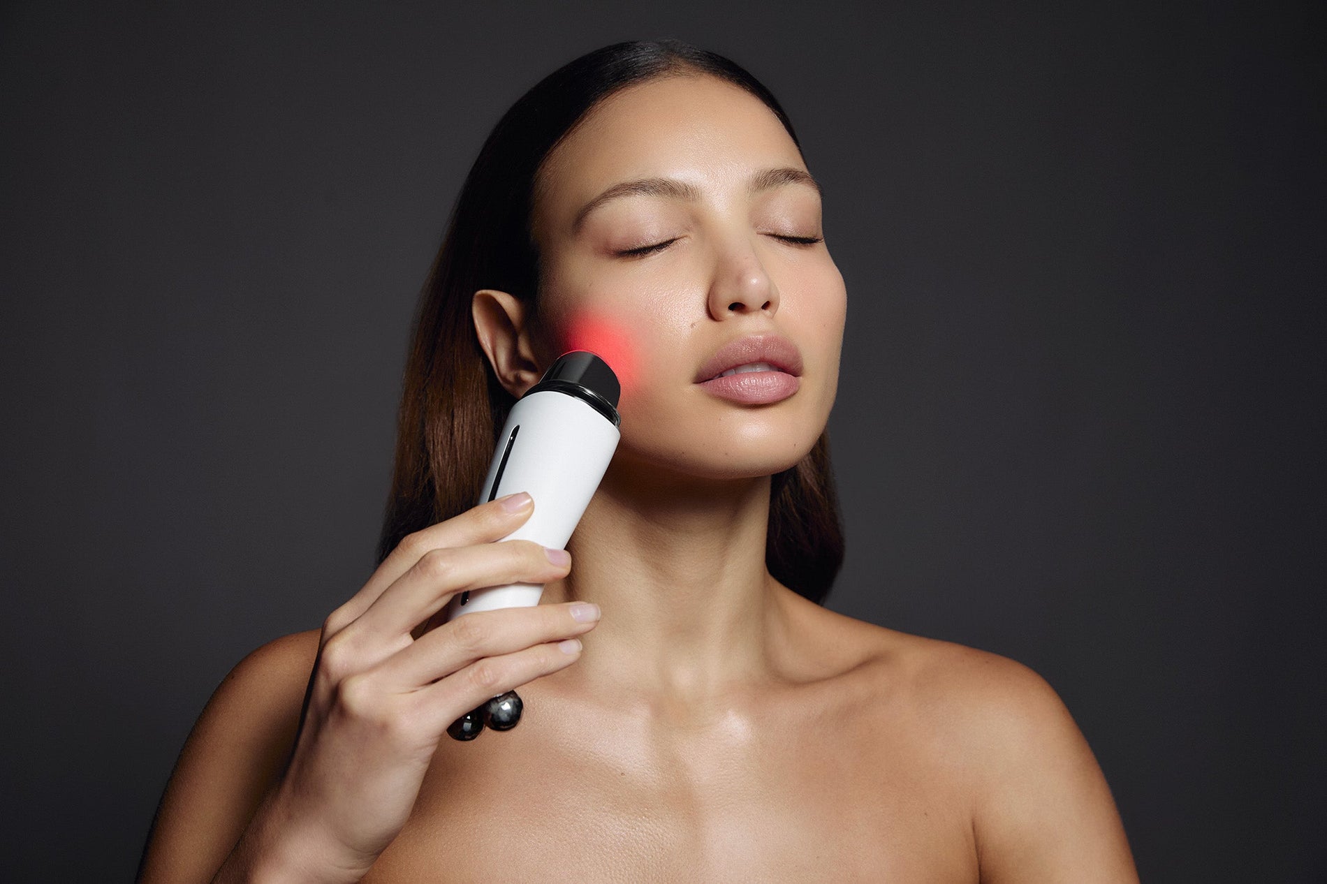 The Ultimate Guide to Déesse Pro LED Light Therapy Mask